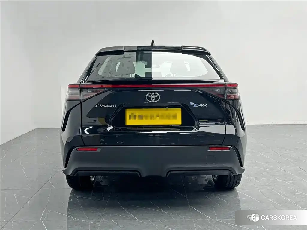 Toyota bZ4X id 4554133 из Китая 24