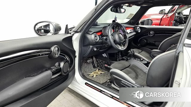 Mini Cooper S id 4231654 из Кореи 33