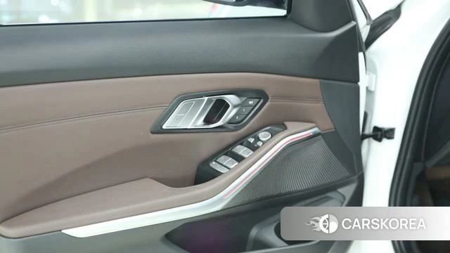 BMW 3 series id 4240606 из Китая 19