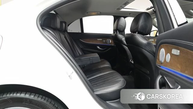 Mercedes-Benz E-Class W213 id 4605469 из Кореи 35