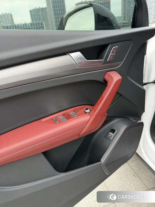 Audi Q5L id 4278399 из Китая 20