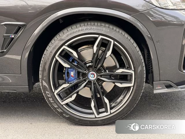 BMW X4 id 4260338 из Китая 17