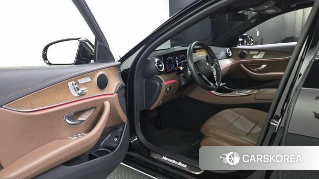 Mercedes-Benz E-Class W213 id 4720713 из Кореи 31