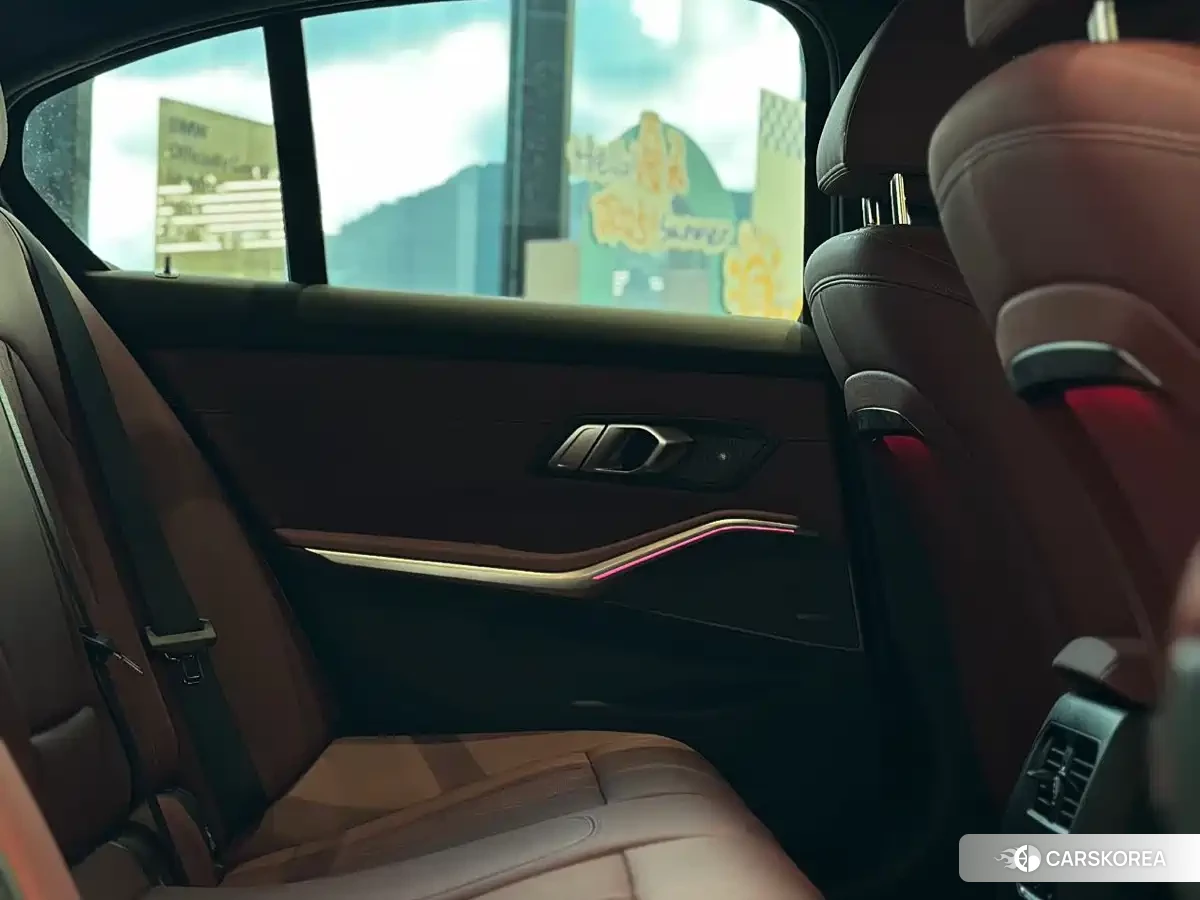 BMW 3 series id 4546497 из Китая 16