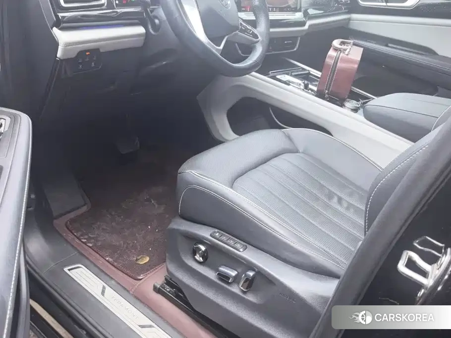 Volkswagen Touareg id 4659726 из Китая 15