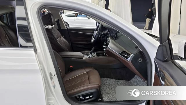 BMW 5 Series (G30) id 3820837 из Кореи 20