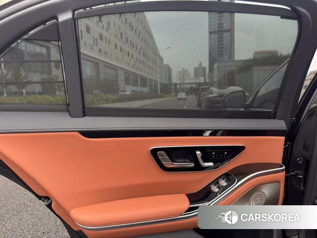 Mercedes-Benz S-class id 4353743 из Китая 32