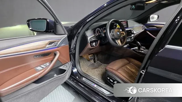 BMW 5 Series (G30) id 3547140 из Кореи 20