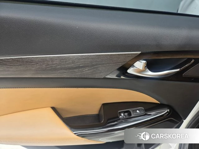 Kia K7 Premier Hybrid id 4514544 из Кореи 18