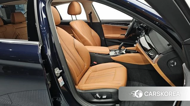 BMW 5 Series (G30) id 3879466 из Кореи 20