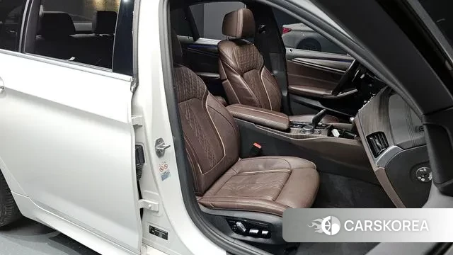 BMW 5 Series (G30) id 3622057 из Кореи 20