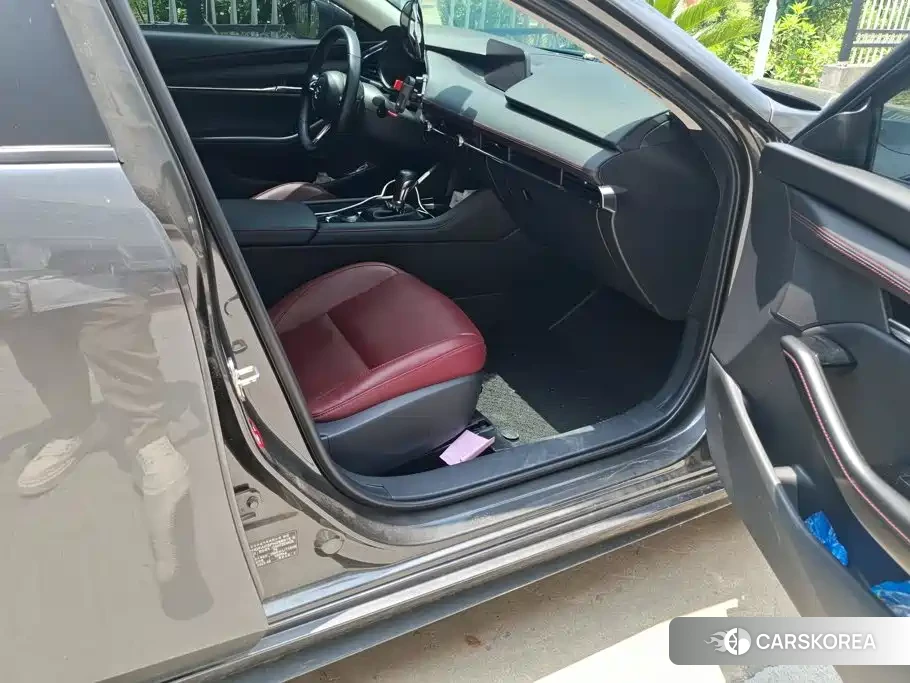 Mazda 3 id 4664613 из Китая 16