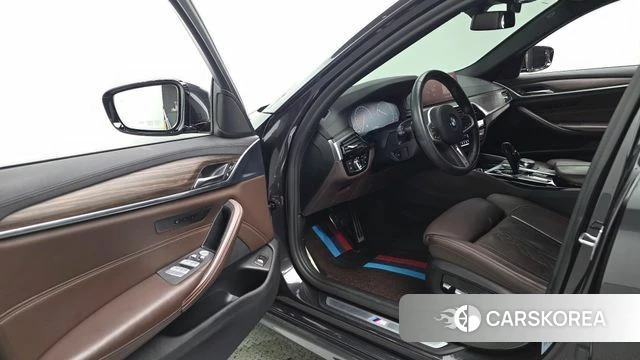 BMW 5 Series (G30) id 4667428 из Кореи 33