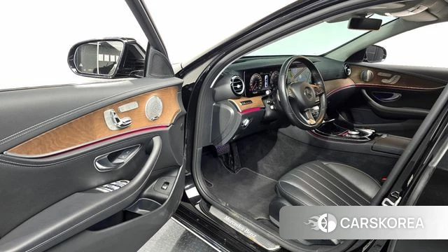 Mercedes-Benz E-Class W213 id 4552040 из Кореи 31