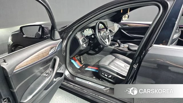 BMW 5 Series (G30) id 3899987 из Кореи 20