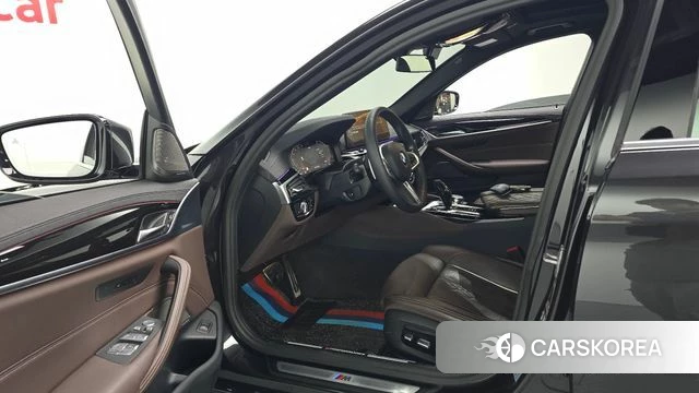 BMW 5 Series (G30) id 3910076 из Кореи 20