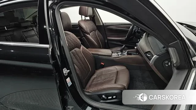 BMW 5 Series (G30) id 3433818 из Кореи 20