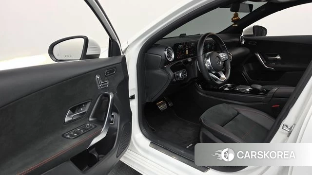 Mercedes-Benz A-Class W177 id 4524050 из Кореи 33