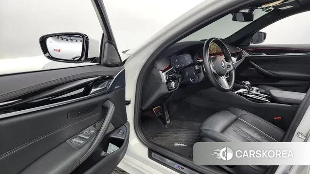 BMW 5 Series (G30) id 3058490 из Кореи 20