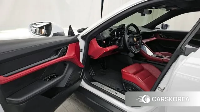 Porsche Taycan id 3361871 из Кореи 20