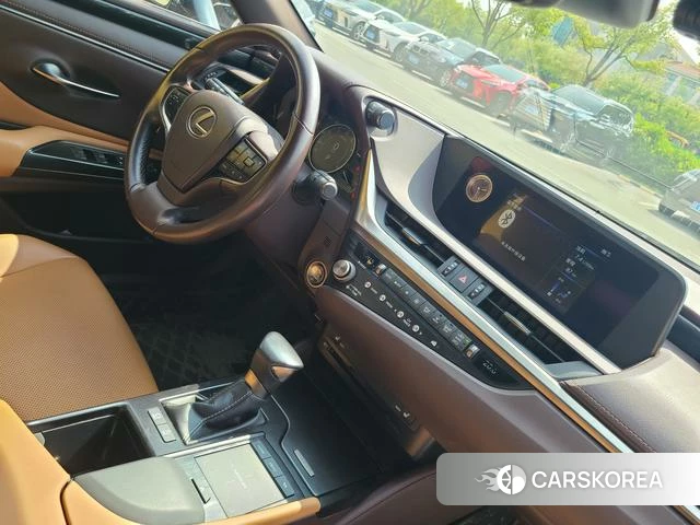Lexus ES id 4273230 из Китая 12
