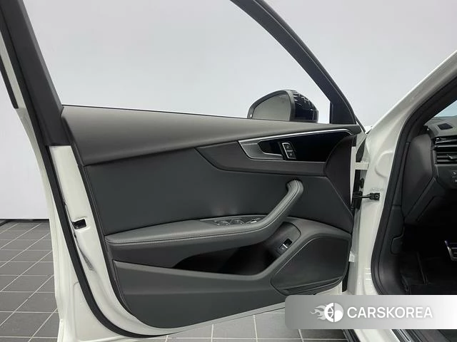 Audi A4L id 4335117 из Китая 21