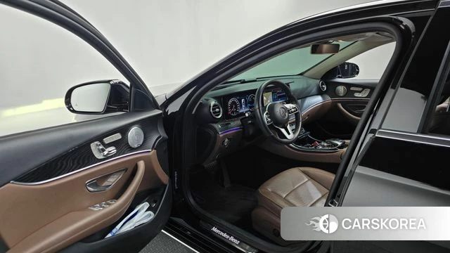 Mercedes-Benz E-Class W213 id 4658306 из Кореи 38