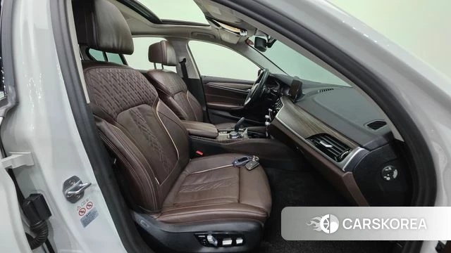 BMW 5 Series (G30) id 4304804 из Кореи 34