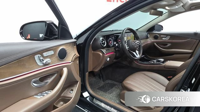 Mercedes-Benz E-Class W213 id 4520131 из Кореи 30