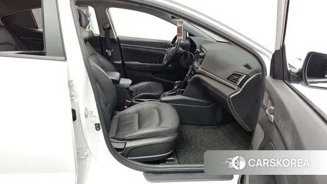 Hyundai Avante AD id 3703946 из Кореи 20