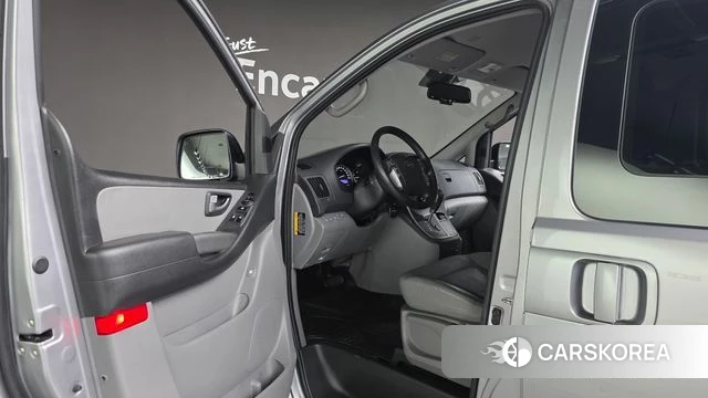 Hyundai The New Grand Starex id 4285516 из Кореи 34