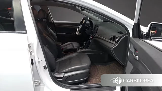 Hyundai Avante AD id 3672867 из Кореи 20