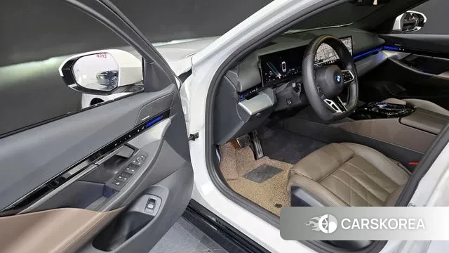 BMW 5 Series (G60) id 3016112 из Кореи 20