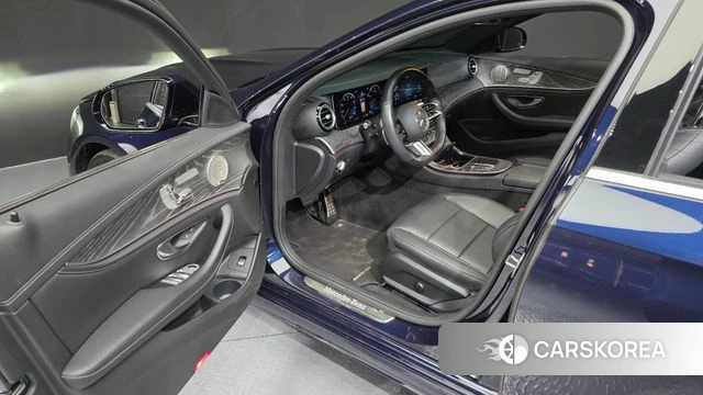 Mercedes-Benz E-Class W213 id 4641996 из Кореи 37