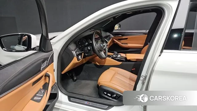 BMW 5 Series (G30) id 3576922 из Кореи 20