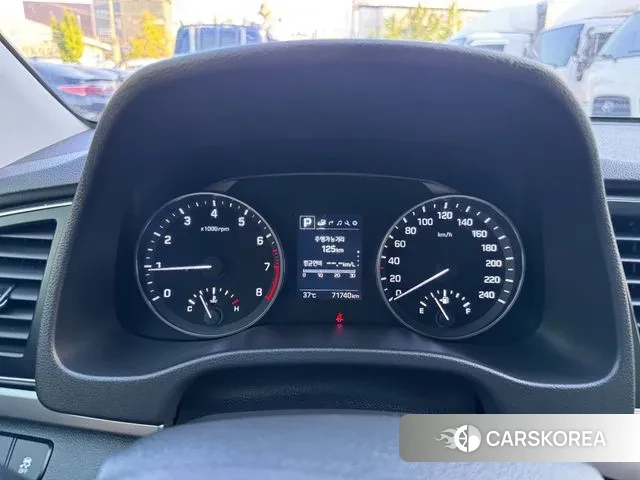 Hyundai Avante AD id 3068257 из Кореи 18