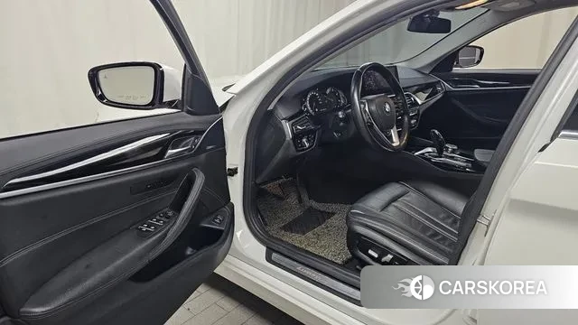 BMW 5 Series (G30) id 3050322 из Кореи 20