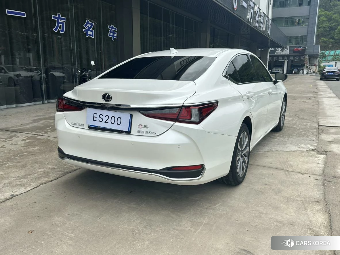 Lexus ES id 4467851 из Китая 12
