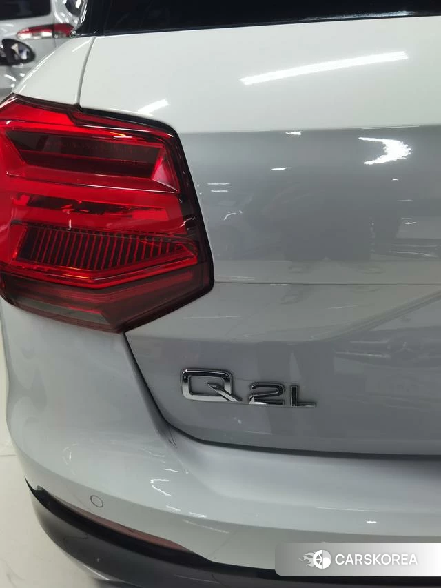 Audi Q2L id 4208809 из Китая 25