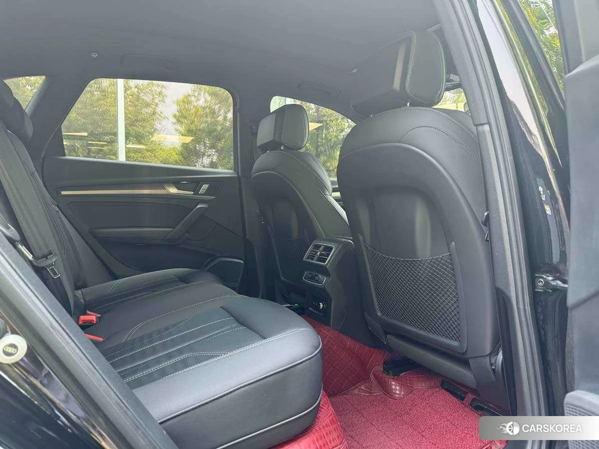 Audi Q5L id 4405735 из Китая 16