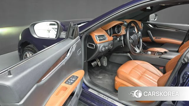Maserati Ghibli id 4750983 из Кореи 32