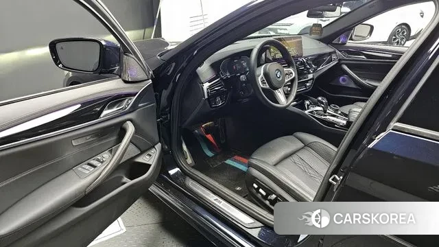 BMW 5 Series (G30) id 3561576 из Кореи 20