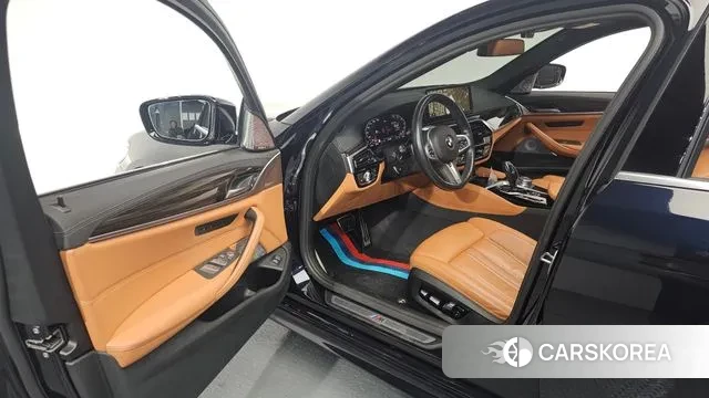 BMW 5 Series (G30) id 3697283 из Кореи 20