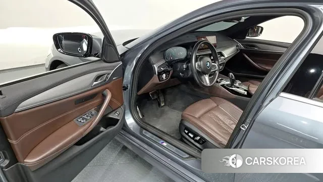 BMW 5 Series (G30) id 3220499 из Кореи 20