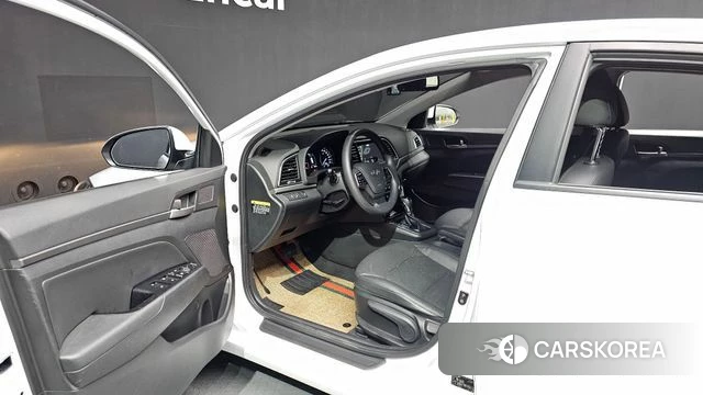 Hyundai Avante AD id 3829276 из Кореи 20