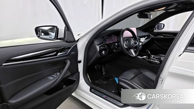 BMW 5 Series (G30) id 4187357 из Кореи 20