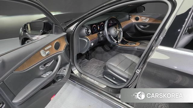 Mercedes-Benz E-Class W213 id 4625026 из Кореи 37