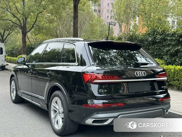 Audi Q7 id 3908165 из Китая 17