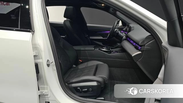 BMW 5 Series (G60) id 4229813 из Кореи 20