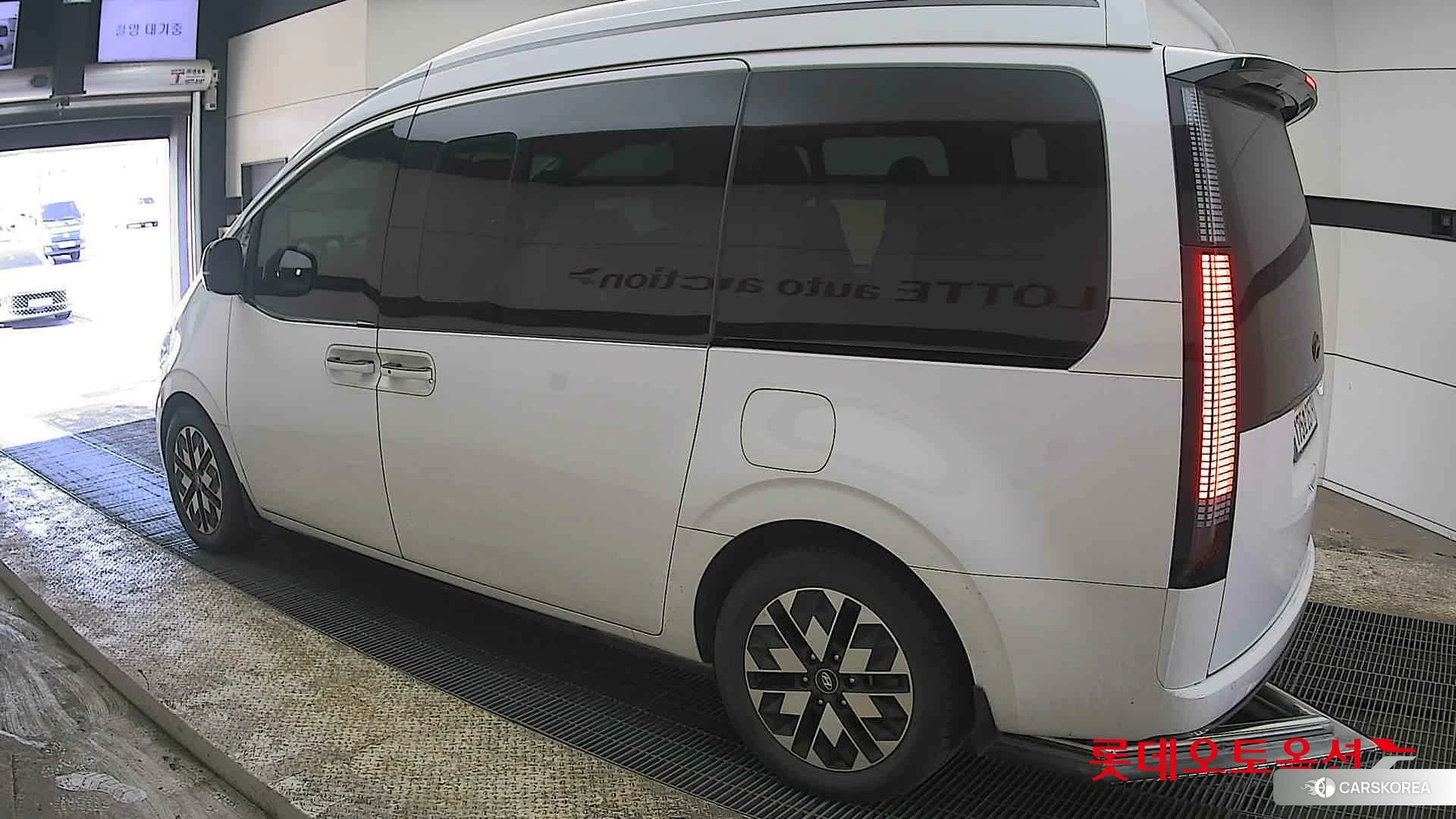 Hyundai STARIA LOUNGE Limousine id 3882076 из Кореи 38